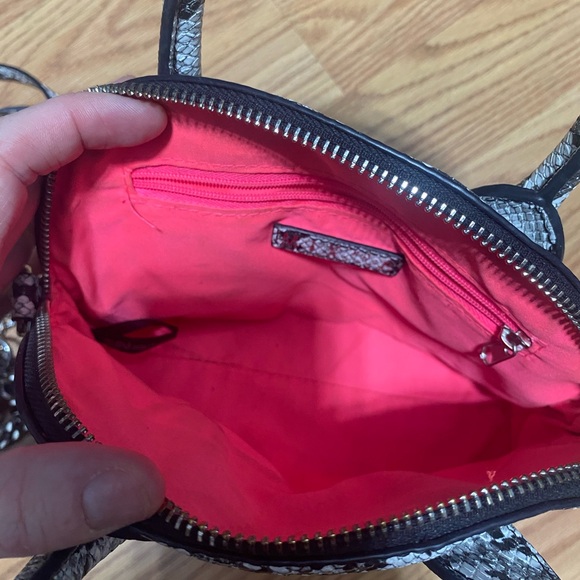 Purse - Picture 2 of 2